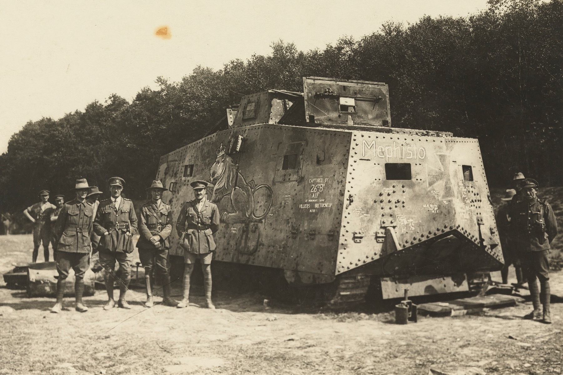 Vilémovský tank A7V: Ocelová pevnost s černými kříži | 100+1 zahraniční ...