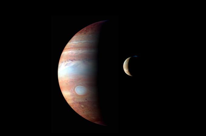 Fascinující měsíc Io